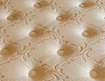 cómo quitar la orina de un colchón